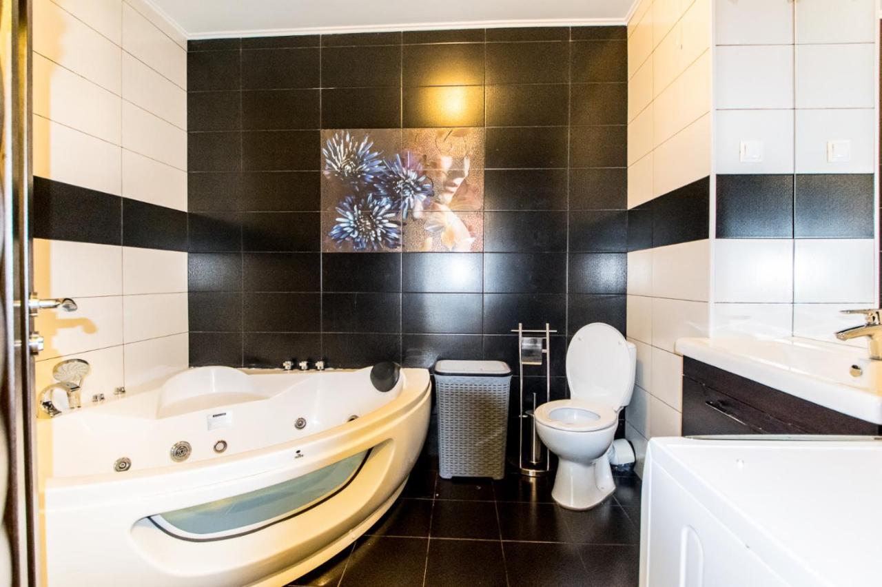 Luxury Hotel Riviera คลูจ-นาโปกา ภายนอก รูปภาพ